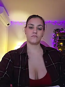 MiaRides19 live cam on StripChat