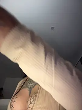 rae_lil_white (G young) - 🔥GET NAKED+RUB WET PUSSY NO MERCY