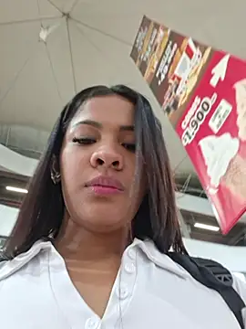Ahsly_Duque live cam on StripChat