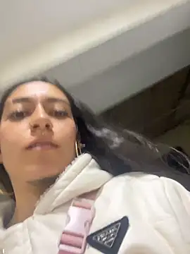 Tita_ec live cam on StripChat
