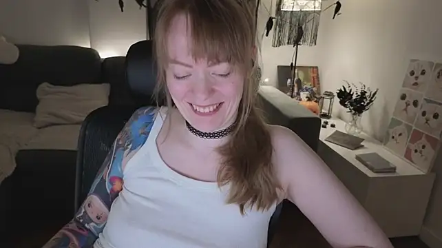 Aurora_Velvett_