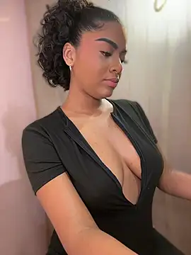 CarlyMonroe_1
