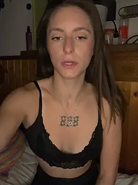 TeenLeonie18