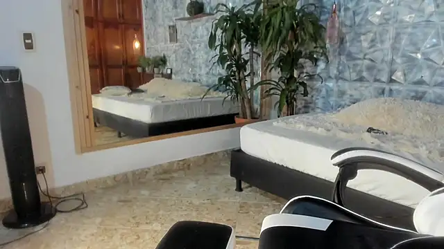 elliot_colton live cam on StripChat