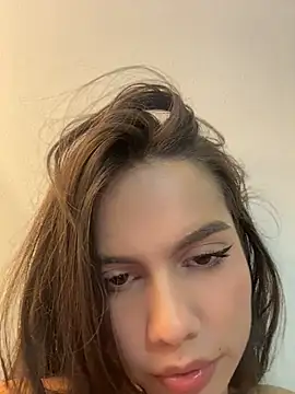 AleeshaCameron2