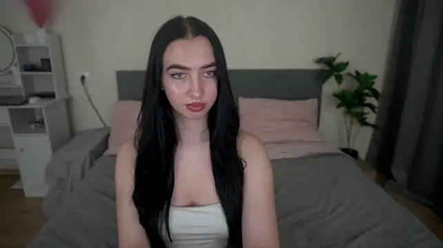 WildKittenX_ live cam on StripChat