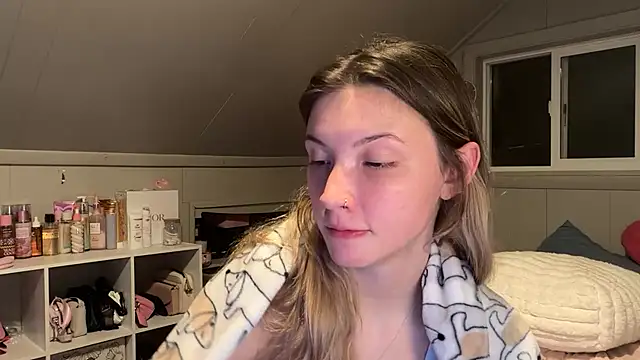 kaialuvv live cam on StripChat