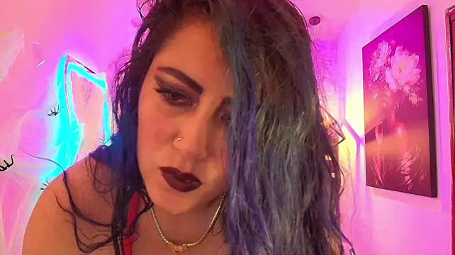 scarleth_blue