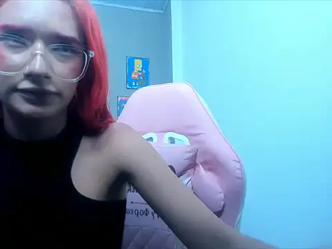 vaiolethts live cam on StripChat