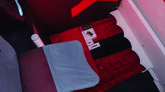 abrilbigcock live cam on StripChat