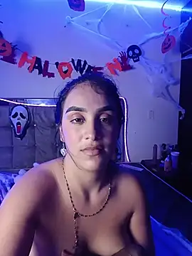 Bigtiti01 live cam on StripChat