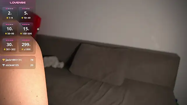 Sand0w live cam on StripChat