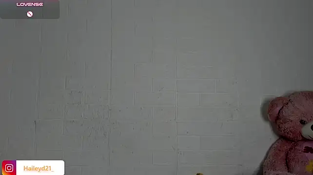 HaileyDuke live cam on StripChat