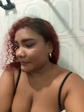 anailynn live cam on StripChat