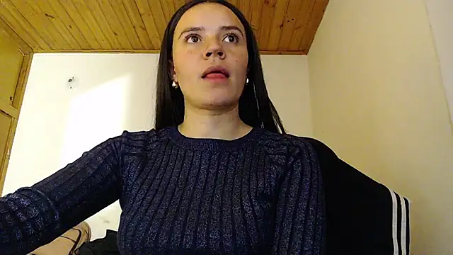 Shanel_Lozano live cam on StripChat