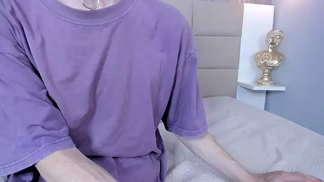 Hecatee_77 live cam on StripChat