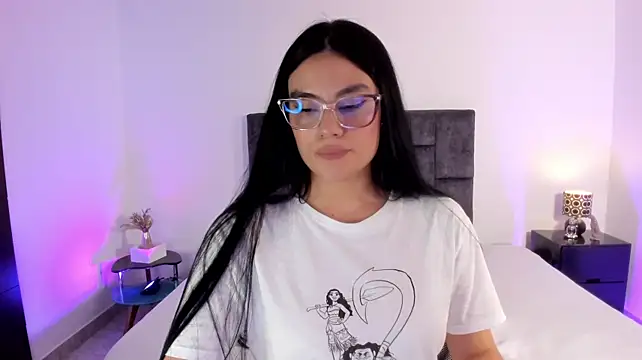 Maylin_Garcia live cam on StripChat