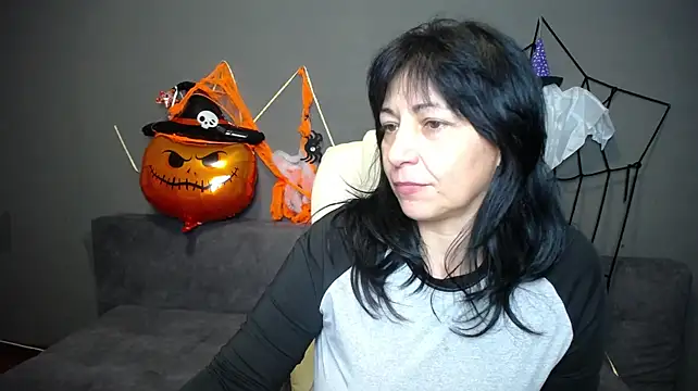 LiluGrants live cam on StripChat
