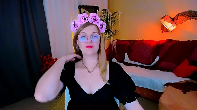 YourUniverser live cam on StripChat