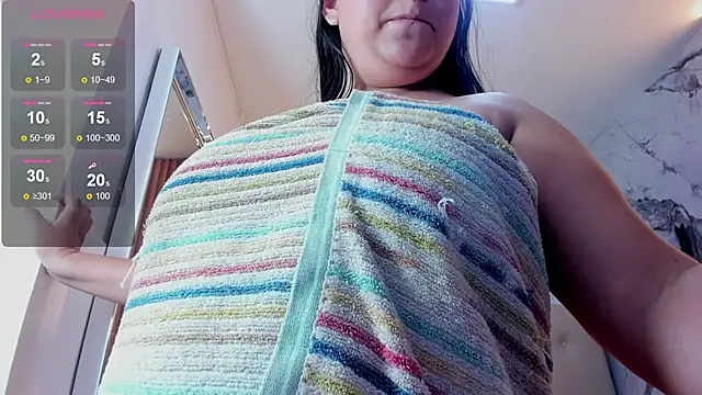 BONNIE_CH1 live cam on StripChat
