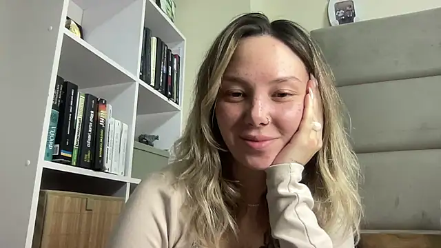 Sweet_Peachyyi live cam on StripChat