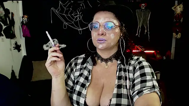 Aleja_Gonzales live cam on StripChat