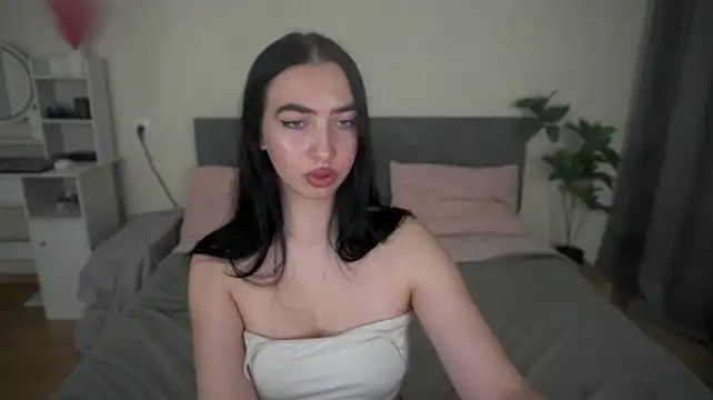 WildKittenX_ live sex cam