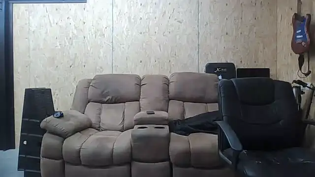 Luvslave7 live cam