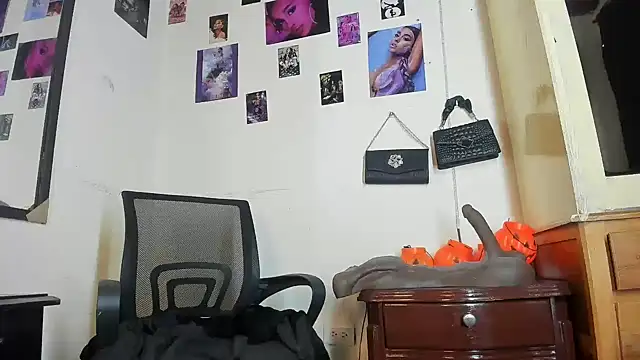 marian_cristal's live room