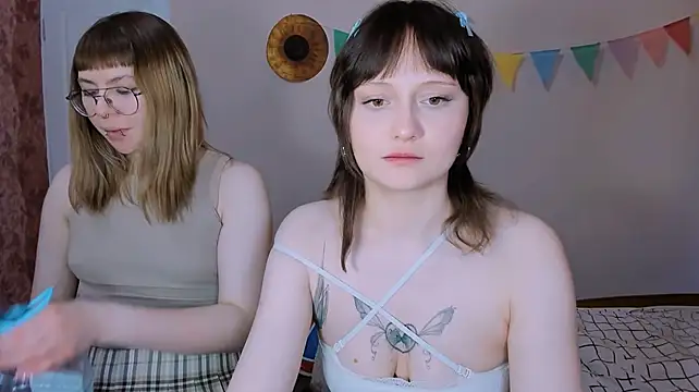 MariaMango live cam on StripChat