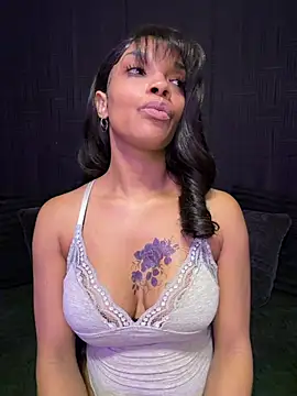 Rakiyahcharms webcam
