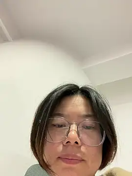 suning668 live cam on StripChat