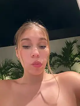 Nikii__ live cam