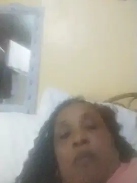 Nei_lah live cam on StripChat
