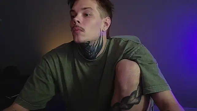 DENIS_HERE live cam on StripChat