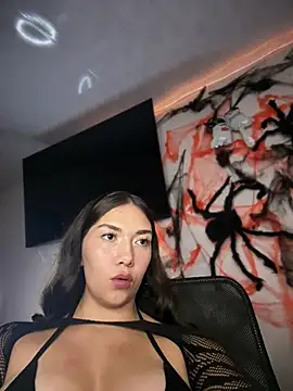Iris_lee live cam on StripChat