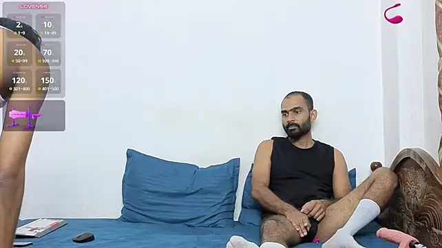 DesiDaddyandSon live cam on StripChat