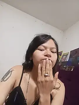 Ninffa_sweet25 live cam on StripChat