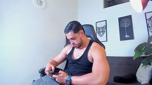 Justin_kingX7 live cam on StripChat