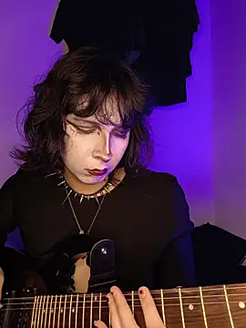 Helena_bat