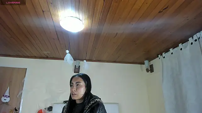 Dulce_Mariie live cam preview