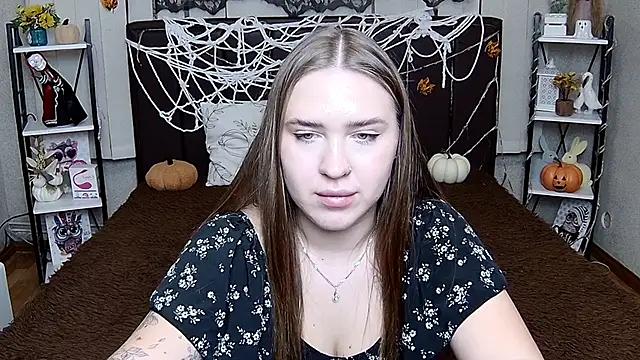 LauraHlot