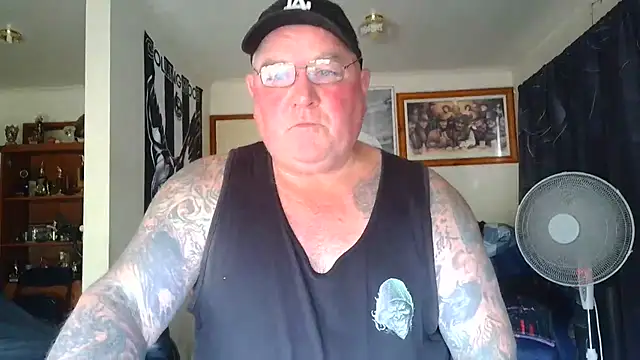 KINKYBLUEYES69
