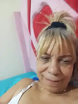 Jazminlover04 live cam on StripChat