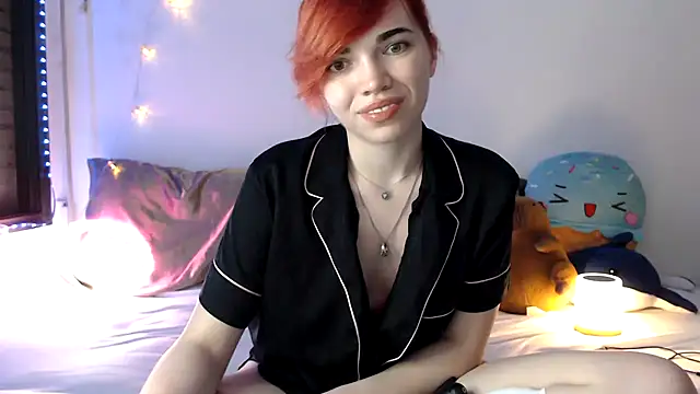 olivka-flower (F young) - Play with pussy! WOW!