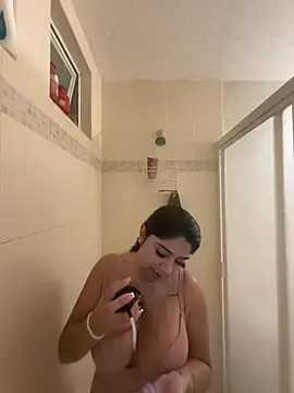 Monica17 in diretta in cam