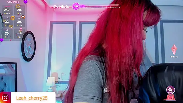Leah_cherry live cam on StripChat