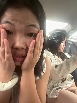 xinxin1001 live cam on StripChat