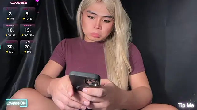 NyxaraSinDoll live cam