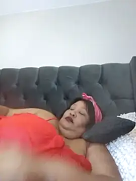 nancy111 live cam on StripChat